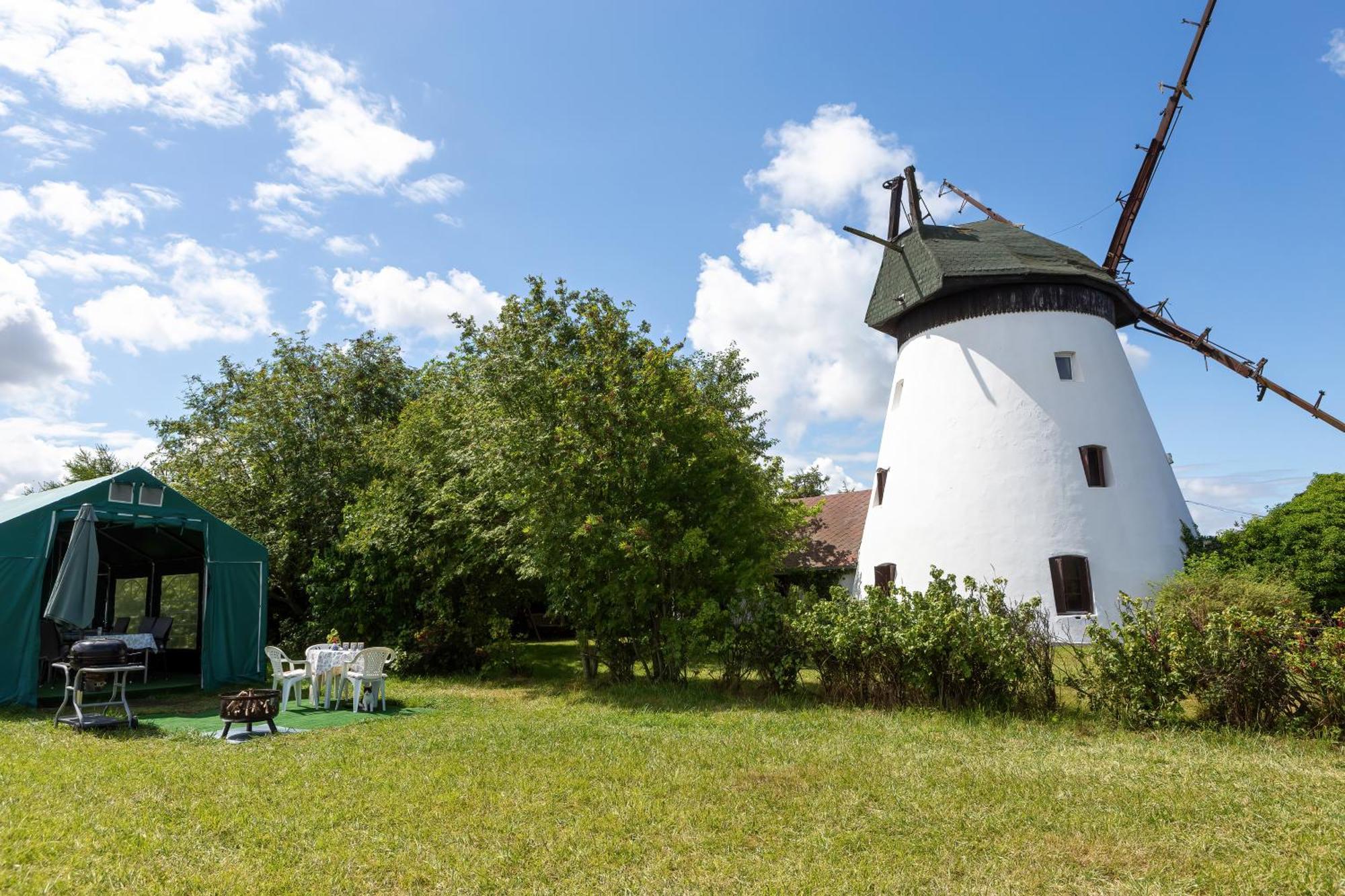 Windmill Vacation Home In Ledzin Near Baltic Sea Niechorze Rom bilde